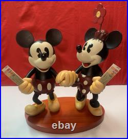 12.5 Minnie & Mickey Mouse Art of Disney Theme Parks Richard Sznerch READ