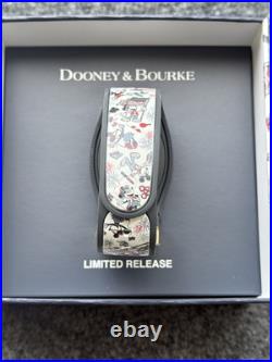 2021 Disney Parks Mickey Minnie Americana Magic Band Dooney & Bourke Unlinked 2021 Disney Parks Mickey Minnie Americana Magic Band Dooney & Bourke Unlinked