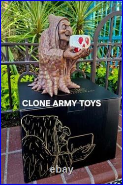 2025 Disney Parks Carthay Circle The Witch Poison Apple Mug Disneyland Halloween