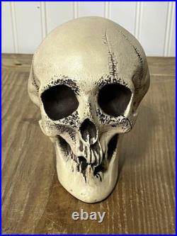 2 Vtg Walt Disney Skull Chalkware Decor Haunted Mansion Pirates Glows In Dark