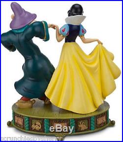 Art of Disney Snow White Dopey Sneezy Princess Figure Theme Parks New