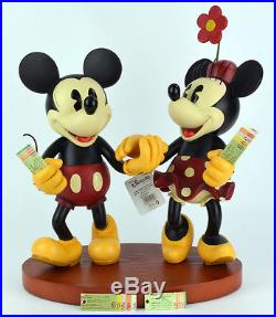Art of Disney Theme Park Mickey & Minnie Pie-Eyed Med Figurine
