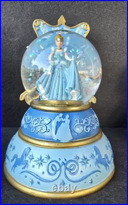 Authentic Original Disney Theme Parks Disney Princess Snow Gobes 5 Pcs
