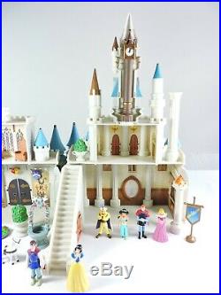 Cinderella Castle Playset 18 Walt Disney World / Disneyland Resort theme parks