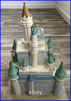 Cinderella Castle Playset Disneyland Resorts Disney World VTG Sounds & Lights