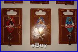 Complete 18 Pin Disney Room Key Set 2009 LE 750 Mint on Card Never Traded
