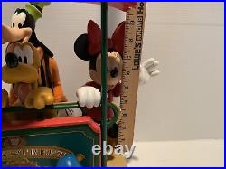 DISNEY THEME PARKS MICKEY & FRIENDS FAB 5 LARGE TROLLY 18 Disney Figurine