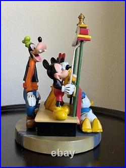 DISNEY THEME PARKS MICKEY & FRIENDS FAB 5 LARGE TROLLY 18 Disney Figurine RARE