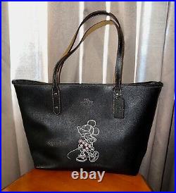 DISNEY X COACH Black CITY TOTE purse/handbag MINNIE MOUSE THEME gently used