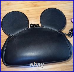 DISNEY X COACH Black Leather WRISTLET / clutch purse MINNIE MOUSE THEME