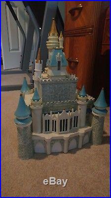 Disney Cinderella Castle theme park play set model From Disney World RARE