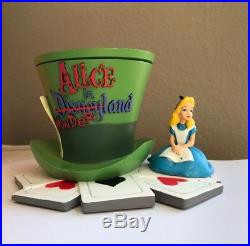 Disney DLR Alice in Wonderland Mad Hatter Figurine and Queen of Heart Pin LE 250