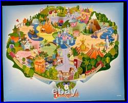 Disney DLR GWP Disneyland Attractions 9 Pins and Map Set GWP LE 5000 NEW
