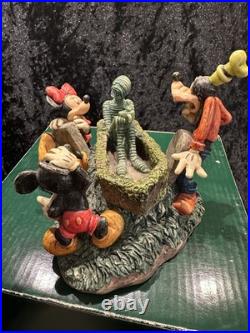 Disney HAUNTED MANSION Tea Anyone Harmony Kingdom Mickey Minnie Goofy Pluto