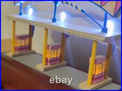 Disney MAGIC KINGDOM MARQUEE First Edition OLSZEWSKI 2011 Lights Up DISNEY WORLD