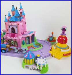 Disney Magical Miniatures MAGIC KINGDOM CASTLE Playset Polly Pocket Theme Park