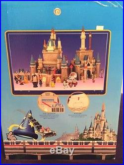 Disney Parks Cinderella Castle Playset NIB, Disney World Disneyland Theme Park