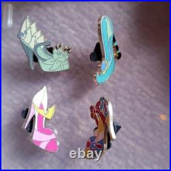 Disney Pin Badge Set 18 Pieces with Case