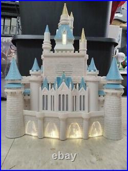 Disney Princess Theme Park Monorail Cinderella Castle With Figures Read Descrpt