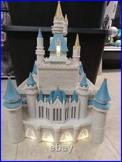 Disney Princess Theme Park Monorail Cinderella Castle With Figures Read Descrpt