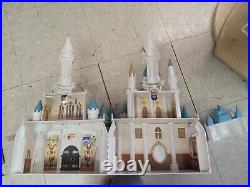 Disney Princess Theme Park Monorail Cinderella Castle With Figures Read Descrpt