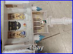 Disney Princess Theme Park Monorail Cinderella Castle With Figures Read Descrpt