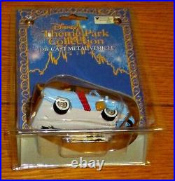 Disney Theme Park Col. Die Cast Aladdin's Magic Carpet & Parade Vehicle NEW