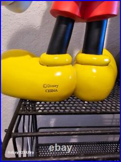 Disney Theme Park Mickey Mouse With Flag Big Fig American Disneyana