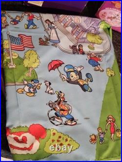 Disney Theme Parks Keys To The Magic Lot Set Small World Cinderella Play Mat Vtg