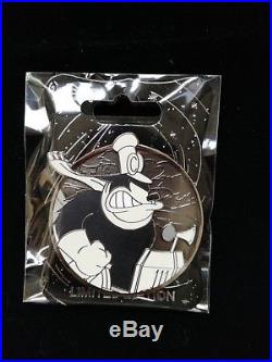Disney WDI LE 250 Villains Profile Steamboat Willie Pete pins badges