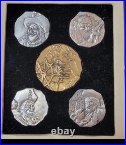 Disneyland PIRATES OF THE CARIBBEAN 2000 Event 5 Medallion s Coin Set Theme Park