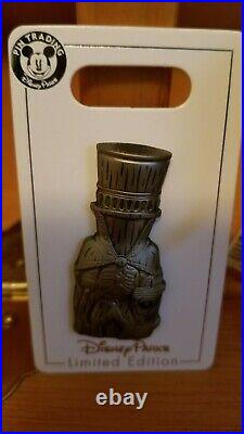 Disneyland Theme Park Haunted Mansion Hatbox Ghost Tiki Ornament and Pin Set