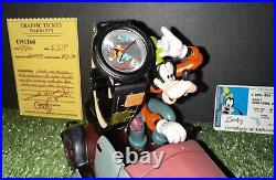 NIB Fossil Disney Theme Parks Goofy 70th Anniversary Watch Figurine Set RARE