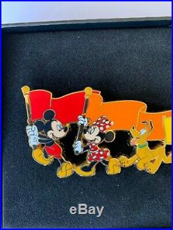 Pin Pins Disney Paris DLP JUMBO RAINBOW FLAG RARE LE 400 SOLD OUT