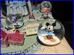 RARE Disney 50th Anniversary DisneyLand Theme Parks Castle Snowglobe Water Dome