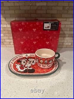 RETIRED Authentic Disney Theme Park Ceramic Santa Mickey Milk & Cookie Set #35
