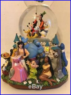 Rare Walt Disney Theme Park Exclusive Musical Parade Double Snowglobe Dumbo