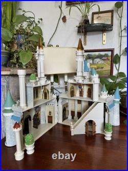 Retired Disney Parks Cinderella Castle Playset Disney World Landmark vintage