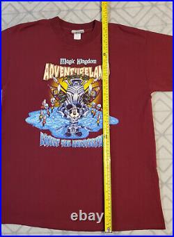 VINTAGE Walt Disney World ADVENTURELAND T Shirt L Expect the Unexpected RARE