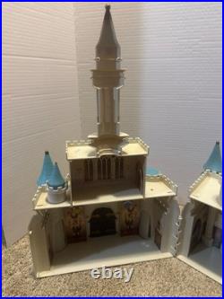 Vintage Walt Disney World Cinderella Castle Monorail Park Playset Retired Works
