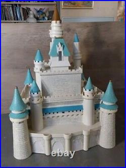 Vintage Walt Disney World Cinderella Castle Playset Retired w Play People