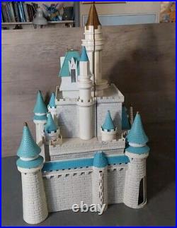 Vintage Walt Disney World Cinderella Castle Playset Retired w Play People
