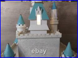 Vintage Walt Disney World Cinderella Castle Playset Retired w Play People