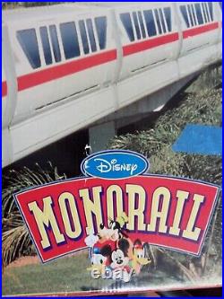 Vtg Walt Disney World White Monorail Train Model W Track Theme Park Exclusive