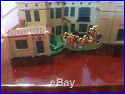Walt Disney Studios Building Box & Silly Symphony 5 Pin Set Le 200 Figurine Fig