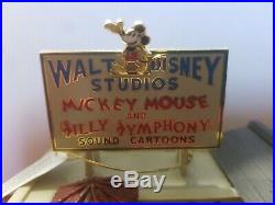 Walt Disney Studios Building Box & Silly Symphony 5 Pin Set Le 200 Figurine Fig
