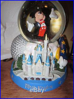 Walt Disney World Theme Park Mickey Mouse Snow Globe Music Box Magic Kingdom EXC