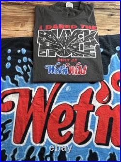 Wet N Wild Resort Water Park Vintage Towel & Tee Shirt Bundle Lot Size Medium